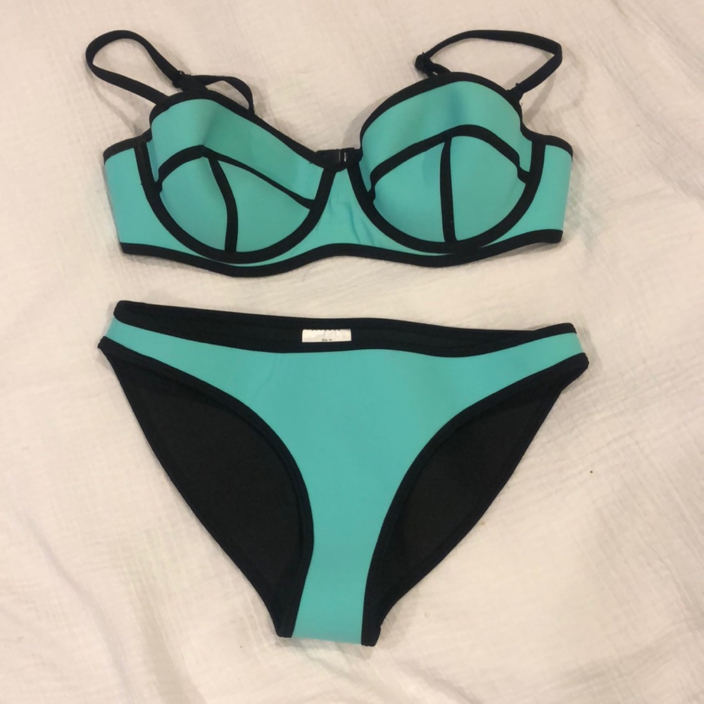 Triangl Bikini